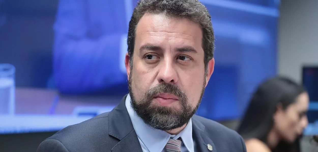 Boulos detalha plano para regular trabalho por aplicativos