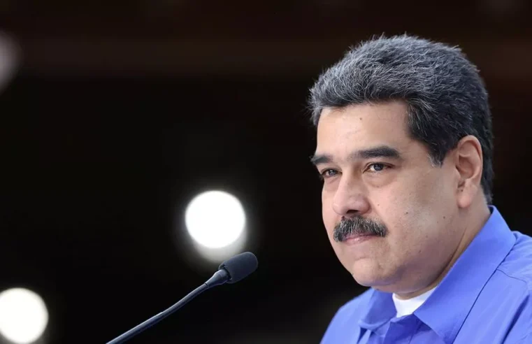 Maduro chama María Corina Machado de “bruxa demoníaca” e rejeita ameaça de invasão à Venezuela