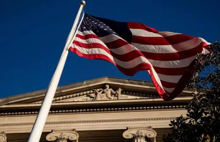 Embaixada dos EUA anuncia paralisação de serviços no Brasil por “apagão” orçamentário