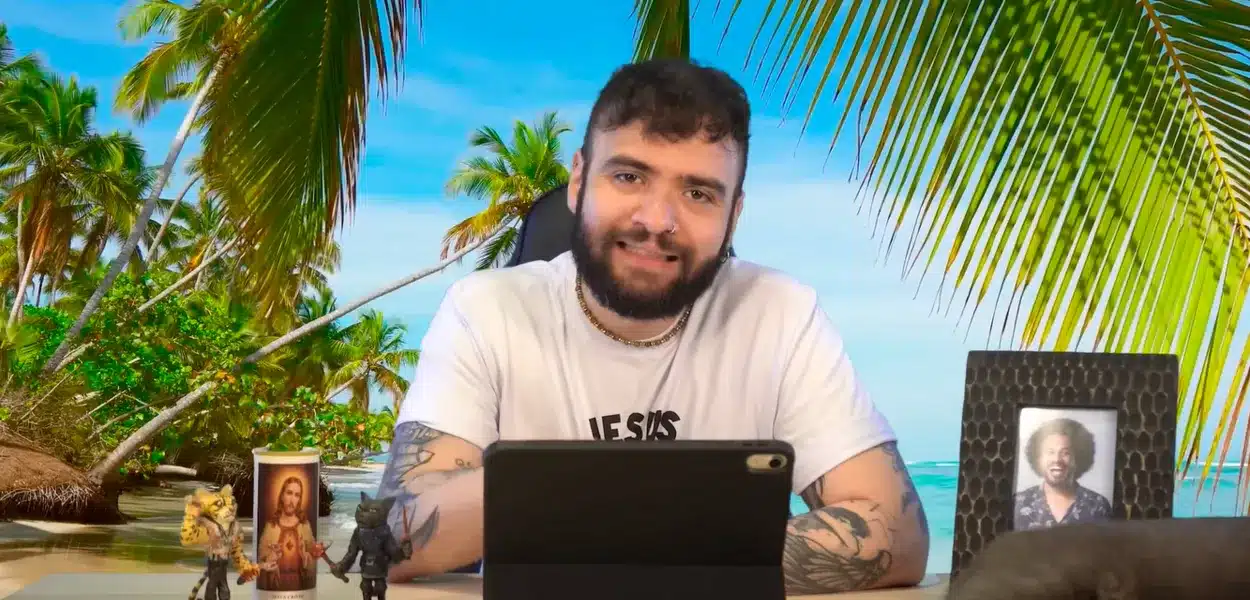 Humorista brasileiro tem visto dos EUA cancelado após ironizar morte de líder da extrema direita