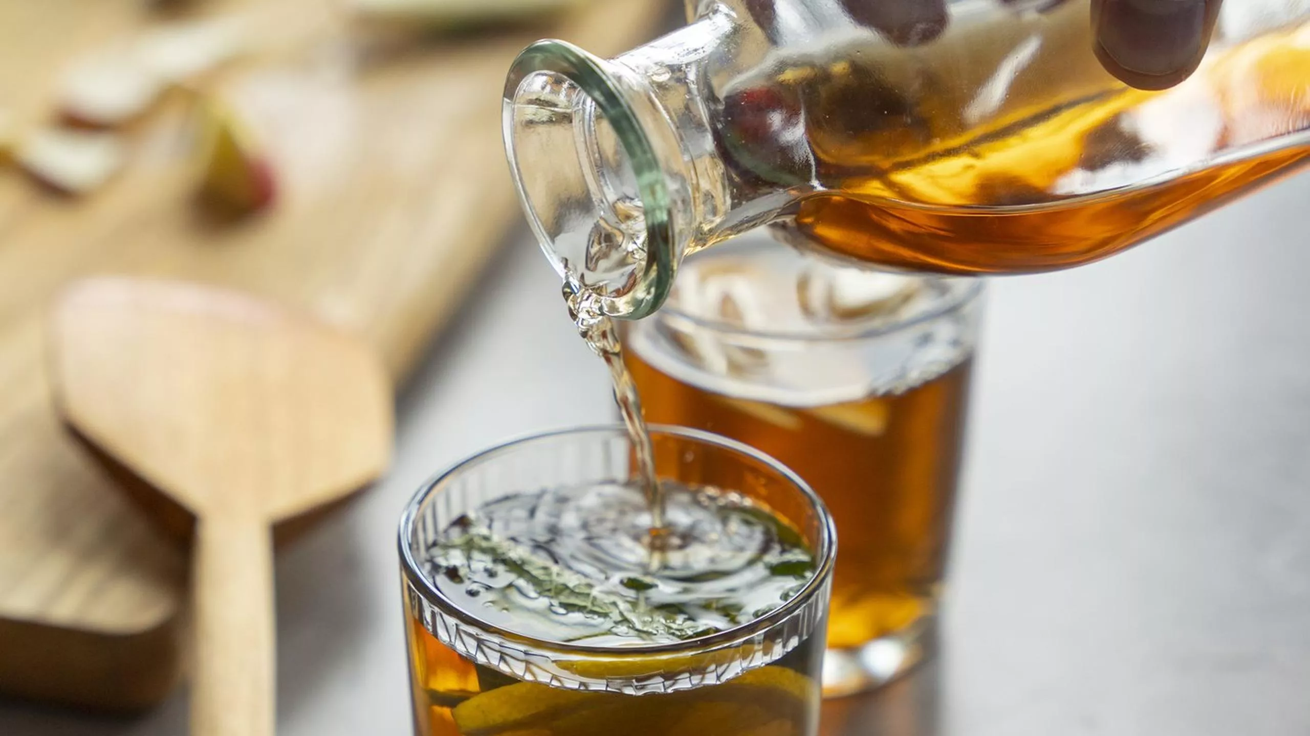 Polícia de SP fecha fábrica clandestina de bebidas suspeita de mortes por intoxicação por metanol