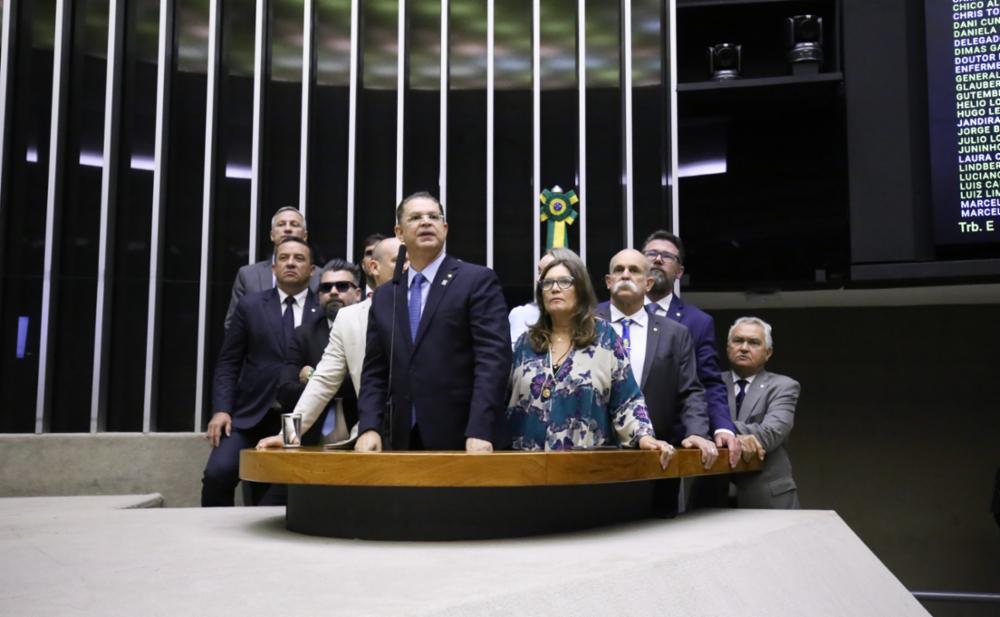 Direita força equiparação entre facções e terrorismo no PL Antifacção e afronta posição do governo Lula