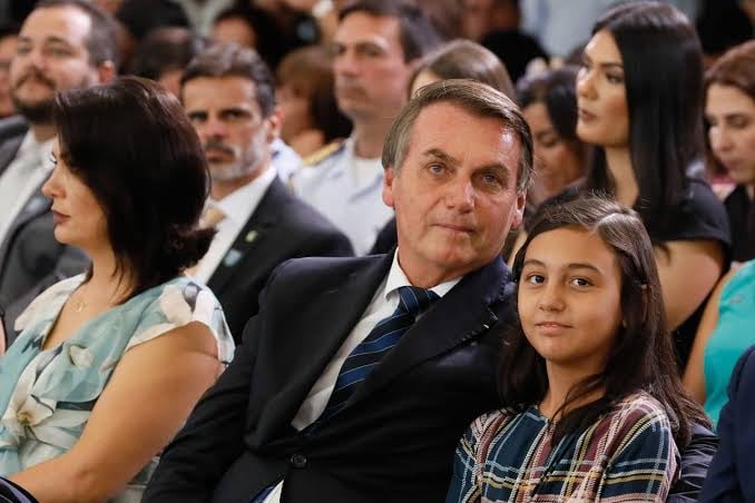 Moraes autoriza almoço de 15 anos da filha de Bolsonaro com condições rigorosas