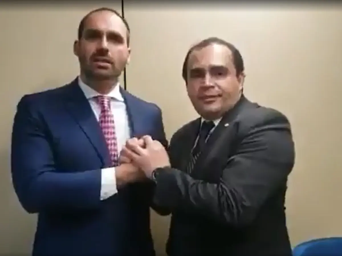 Relator bolsonarista pede arquivamento de ações contra Eduardo Bolsonaro no STF
