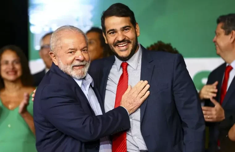 Lula bate o martelo e escolhe Jorge Messias para vaga de Barroso no STF