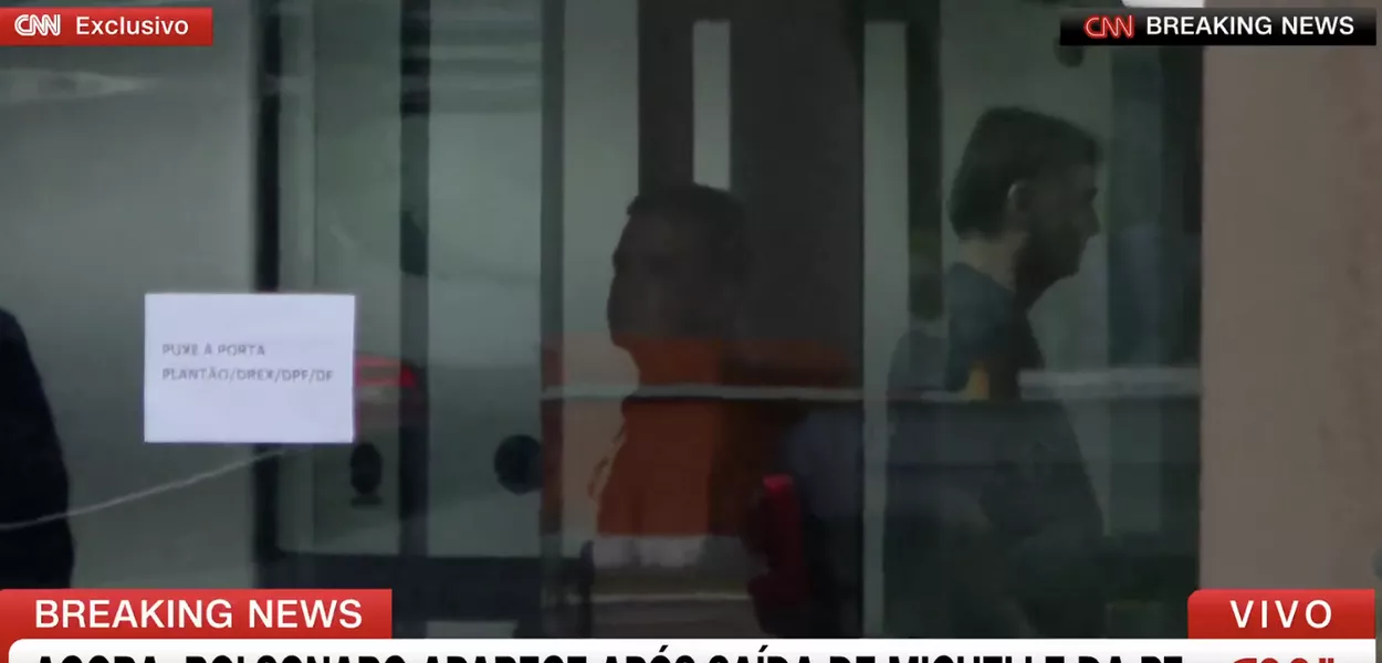 PF instala películas escuras para evitar que Jair Bolsonaro seja visto na prisão