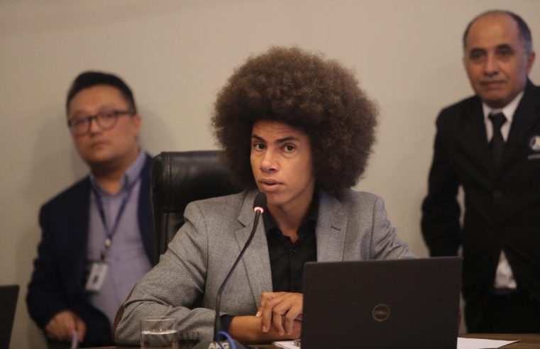 Deputado estadual enfrenta agressão após ofensa racista em briga no centro de Curitiba