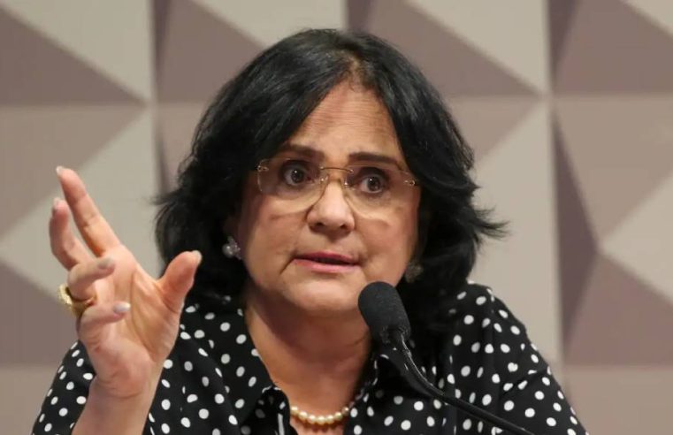 Senadora Damares visita a Papuda e “reforça blindagem” a Bolsonaro