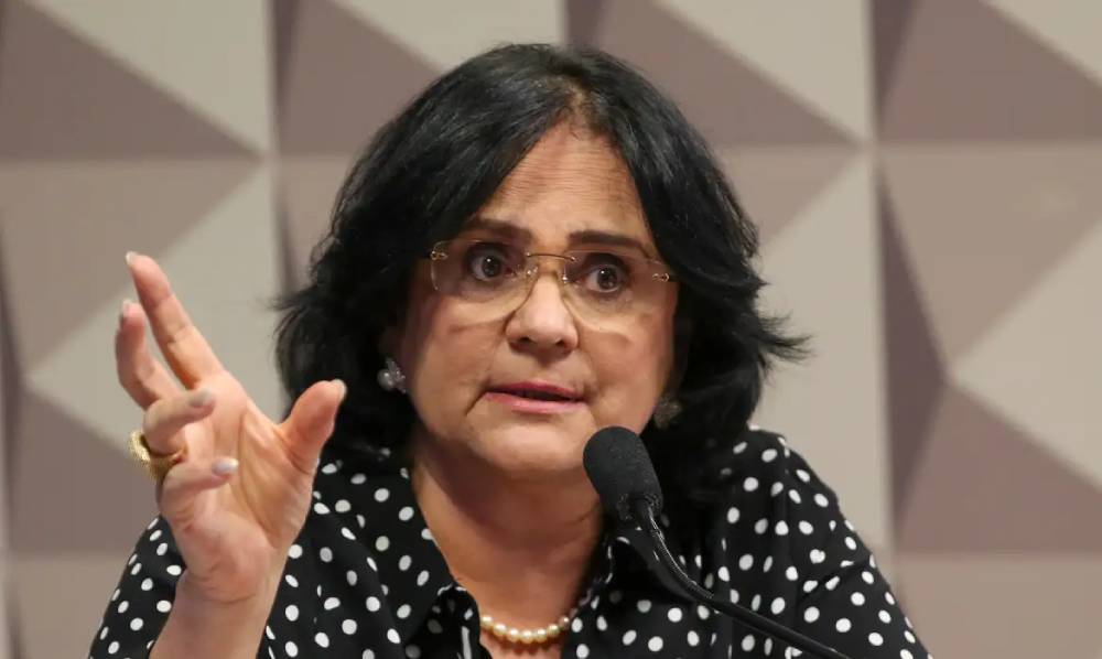 Senadora Damares visita a Papuda e “reforça blindagem” a Bolsonaro