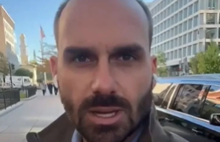 Eduardo Bolsonaro rejeita Tarcísio de Freitas como “candidato natural” à Presidência em 2026