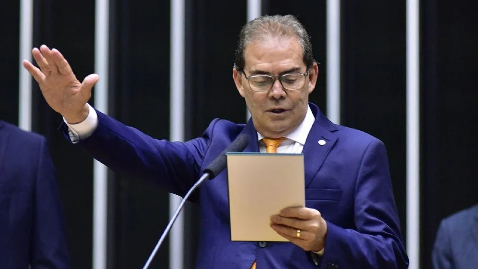 Às vésperas da prisão de Bolsonaro, Paulinho da Força aposta em “anistia light” ainda em 2025