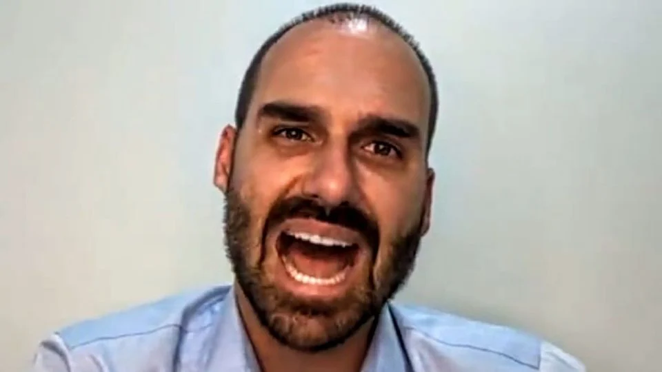 Eduardo Bolsonaro exige “um Bolsonaro” para presidente e dispara contra Tarcísio de Freitas