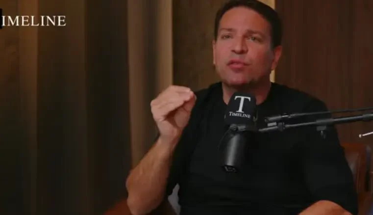 Alexandre Ramagem e Allan dos Santos reaparecem juntos em live após prisão de Jair Bolsonaro