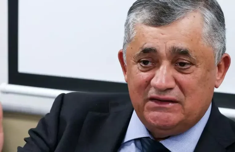 “Estamos prontos para derrotá-lo”, diz líder do governo sobre eventual candidatura de Flávio Bolsonaro em 2026