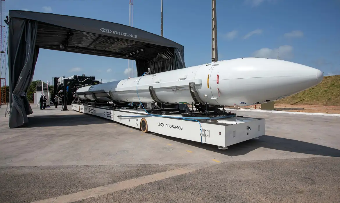 Brasil realiza lançamento do primeiro foguete comercial a partir da base de Alcântara