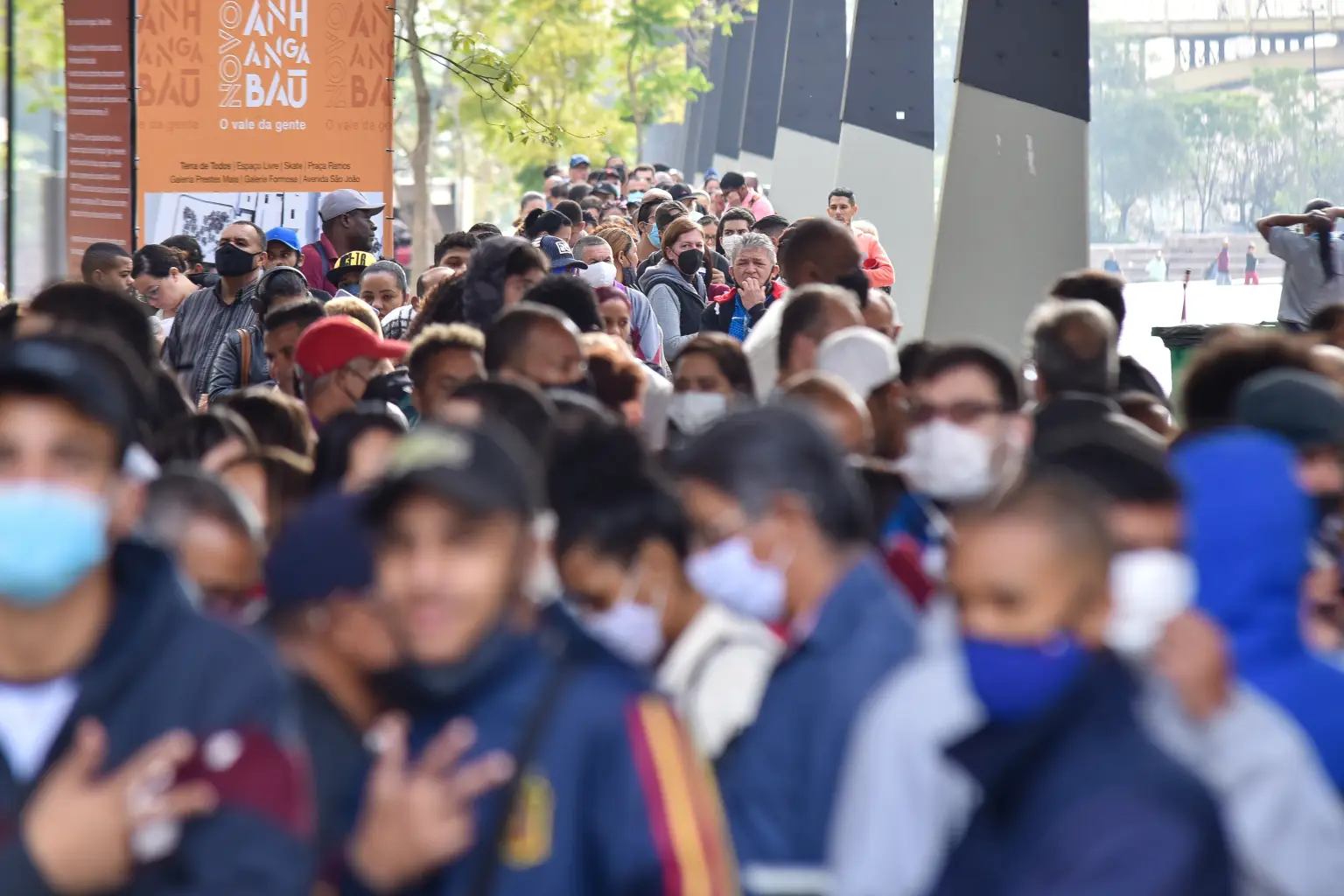 IBGE: 8,6 milhões de brasileiros deixam a pobreza em um ano — miséria atinge menor patamar histórico