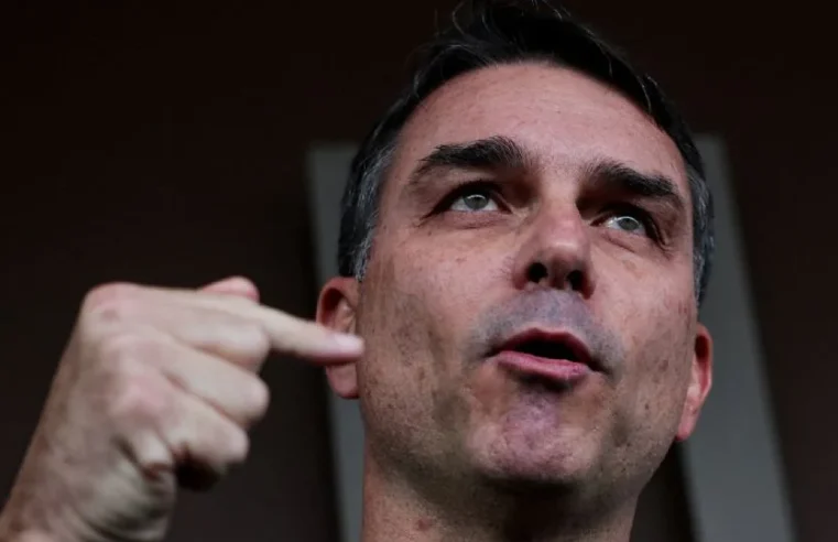 Flávio Bolsonaro diz que “não tem volta” e revela “preço” para desistir da candidatura