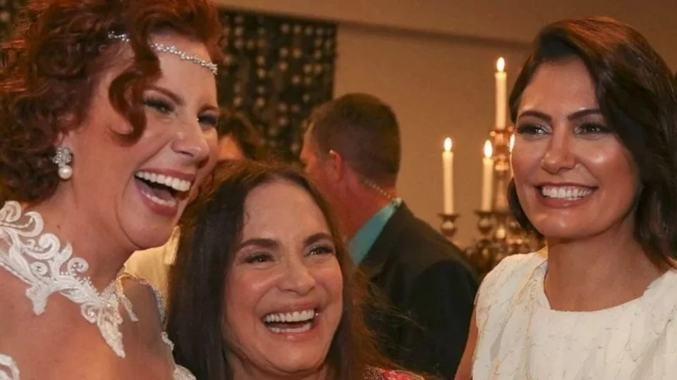 Michelle Bolsonaro comemora decisão sobre Zambelli, enquanto filhos de Jair ignoram repercussão