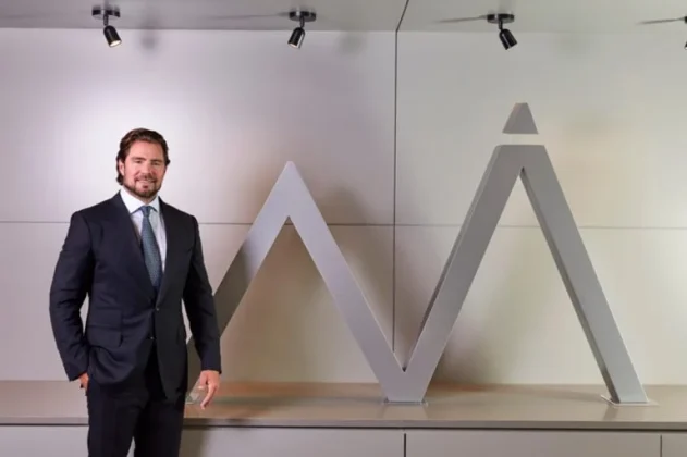 CPI do INSS aprova quebra de sigilo e convoca Vorcaro, dono do Banco Master