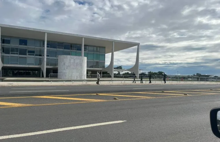 Governo reforça segurança no Planalto antes da chegada da procissão bolsonarista liderada por Nikolas