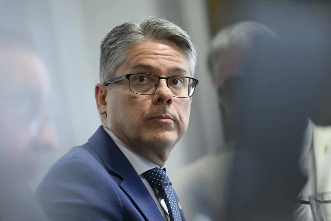 Relator da CPI do Crime Organizado diz que relações de ministros do STF no caso Banco Master “precisam ser explicadas”