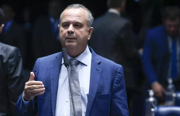 Rogério Marinho abre mão de disputar governo do RN e entra na campanha de Flávio Bolsonaro