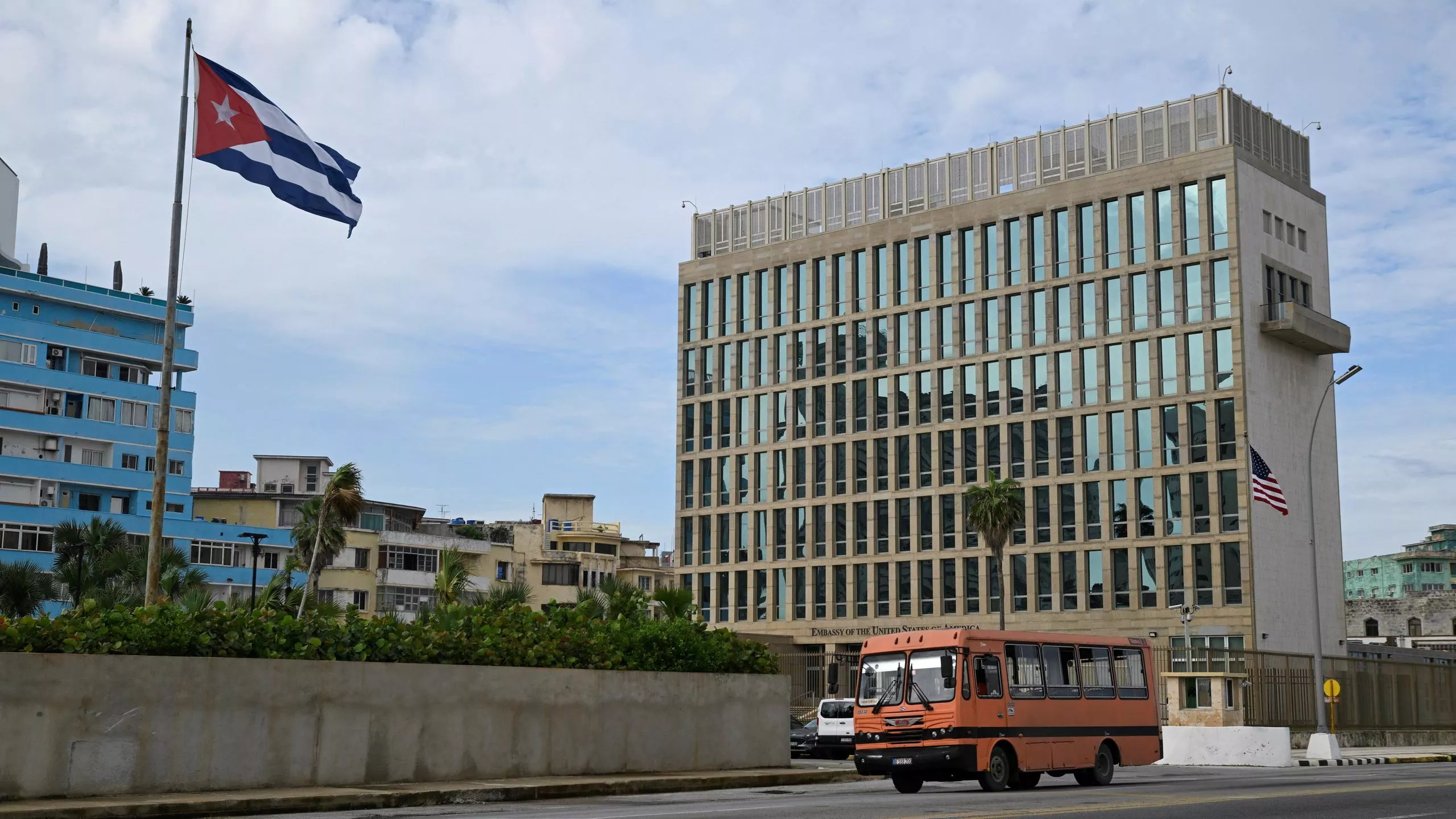 Trump avalia bloqueio total ao petróleo enviado a Cuba e aprofunda cerco imperialista