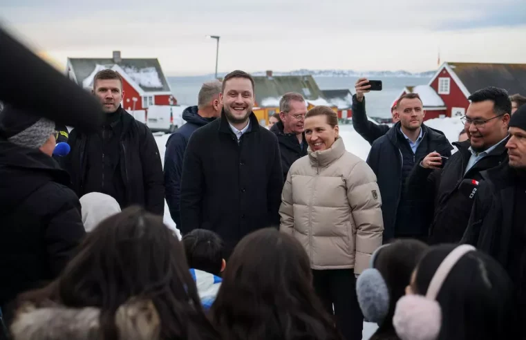 Primeira-ministra da Dinamarca visita Groenlândia em meio a ameaças de Trump