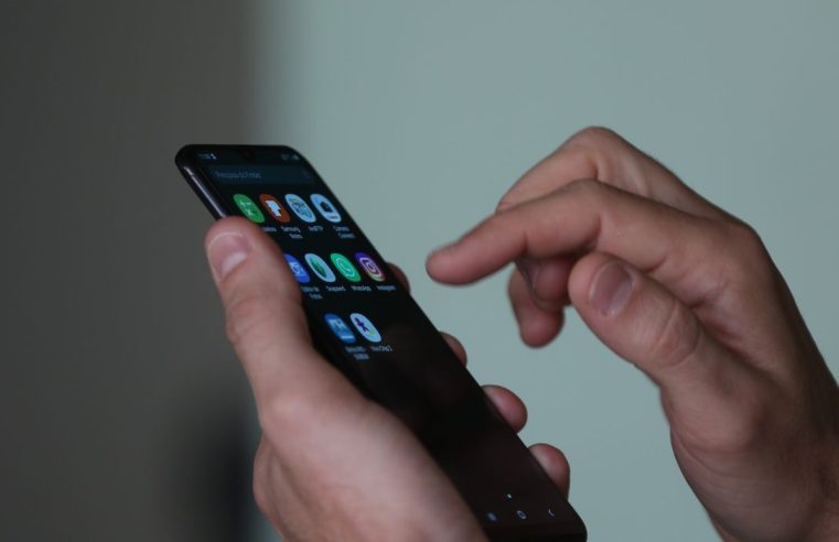 PT prepara “guerra” contra Big Techs no ano eleitoral de 2026 para combater desinformação e manipulação