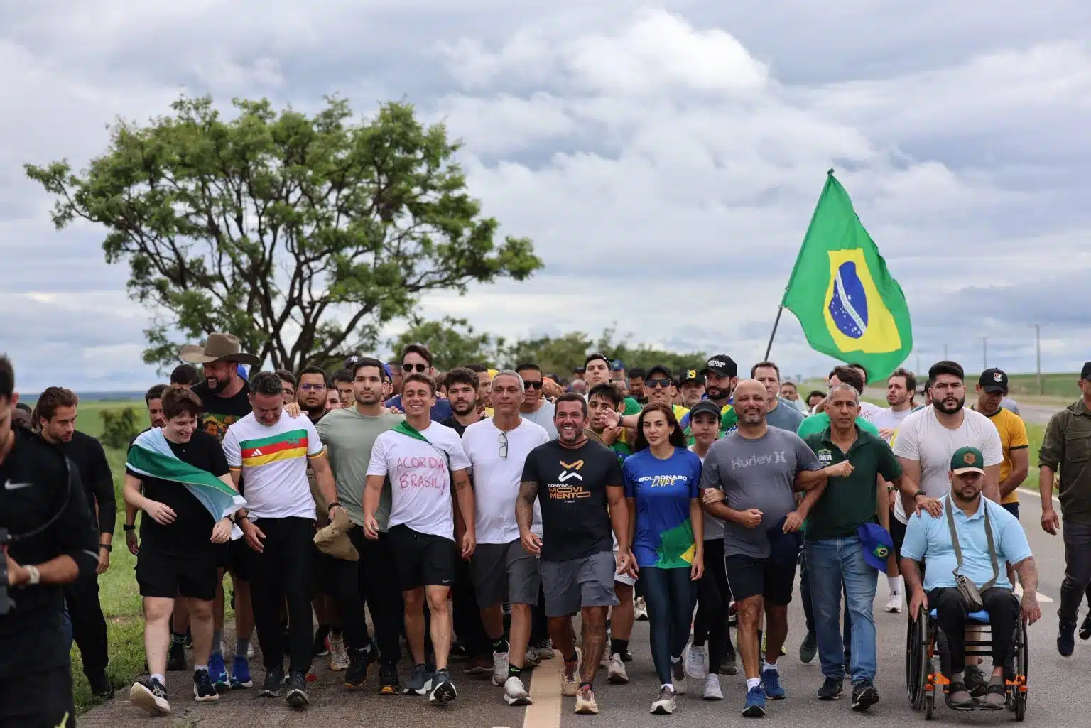 PRF é acionada para encerrar marcha liderada por Nikolas Ferreira