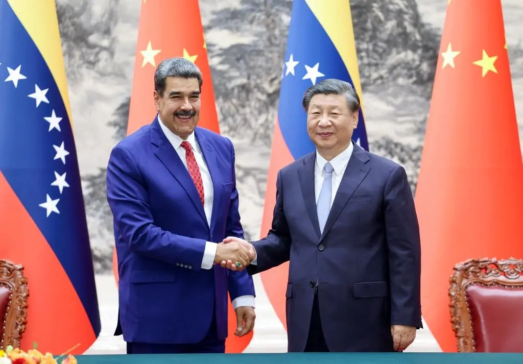 China confronta os EUA e afirma que negociações com a Venezuela serão protegidas