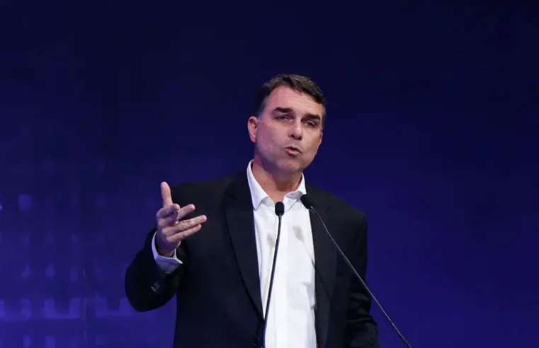 Nota de Flávio sobre urnas expõe dilema na própria base