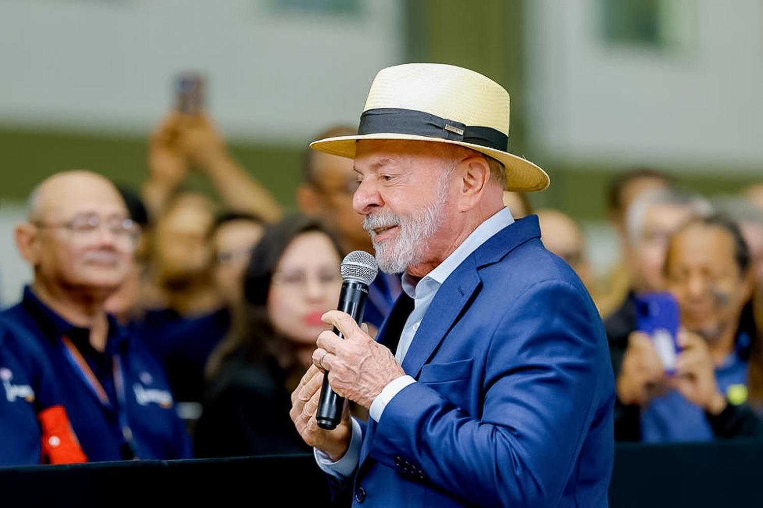 TSE apura rede de IA usada para atacar Lula